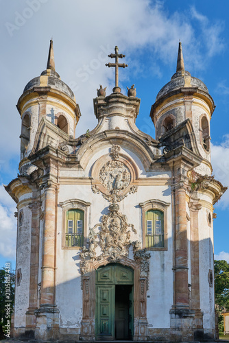 BAROQUE COLONIAL CHURCH ARCHITECTURE