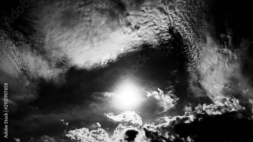 モノクロームの空　タイムラプス