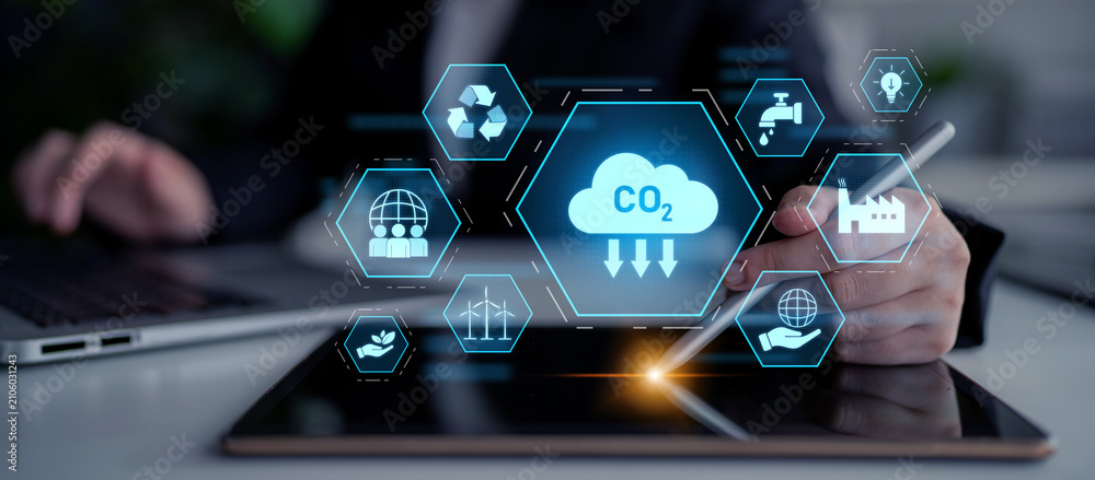 Obraz premium Carbon reduction at the center of sustainable strategies, including renewable energy, recycling, clean water, innovation, global responsibility, and eco-friendly industry Latch