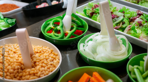 Foto Salad bar buffet at restaurant