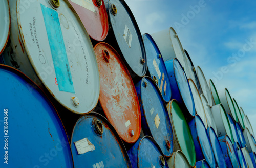 Foto Old chemical barrels stack