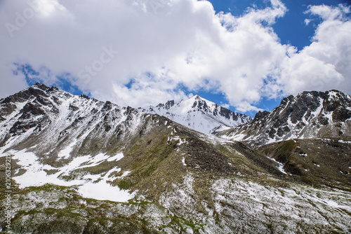 Foto Natural Scenery of the Tianshan Mountains, Xinjiang, China