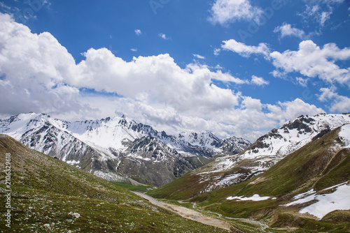 Obraz na plátně Natural Scenery of the Tianshan Mountains, Xinjiang, China