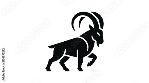 Konstfotografi Silhouette of a majestic ibex with large curved horns.
