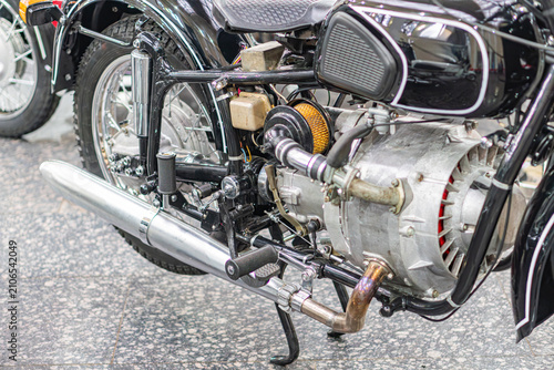 Cuadro en lienzo Close-up image of a vintage motorcycle engine, showcasing intricate design and m