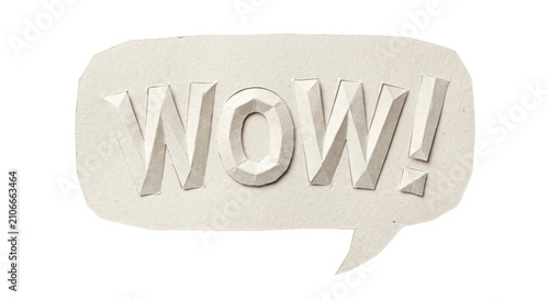 фотографія Paper cut out speech bubble with the word wow in 3d effect