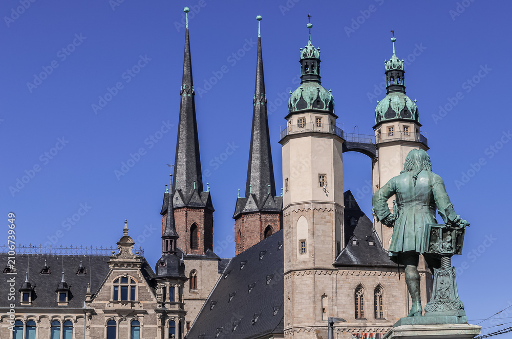 Obraz premium Halle-Saale Stadtpanorama mit Marktplatz