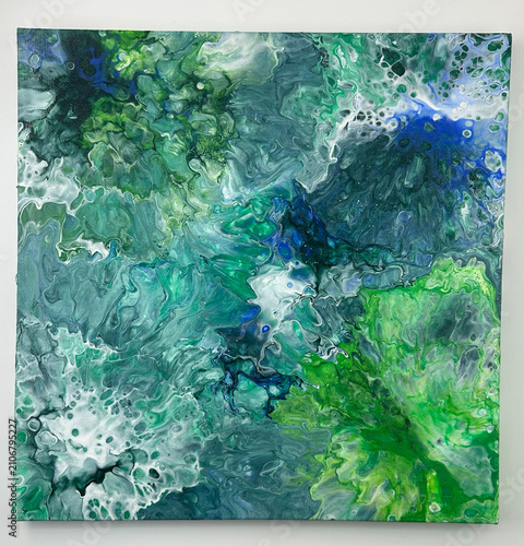 抽象的なエメラルドグリーンの流体アート背景