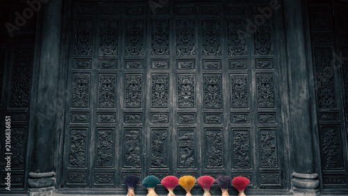 Принти на полотні Giant Black Lacquered Wooden Carved Gate