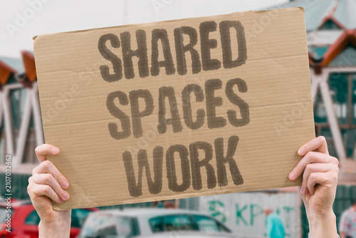 Tablou pe pânză "Shared Spaces Work" Common areas need mutual understanding