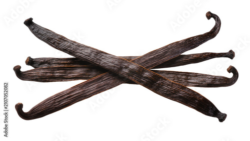 Konstfotografi Isolated vanilla beans arranged crosswise, aromatic spice for cooking and baking