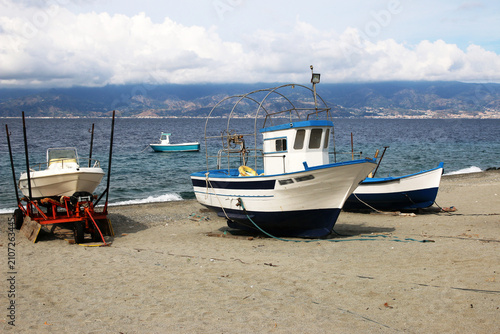 Reggio Calabria - Sur le bord de la Mer face à la Sicile