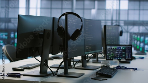 Canvastavla AI programs used in server room to ensure optimal system performance