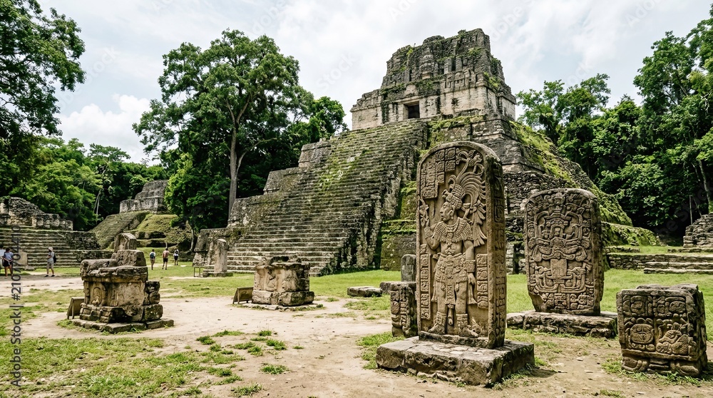 Fototapeta premium ancient ruins of a temple