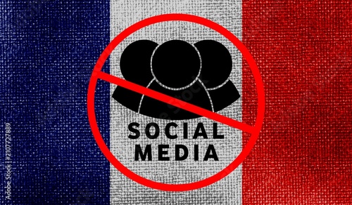 Fotografía France declared social media ban for under 15 children