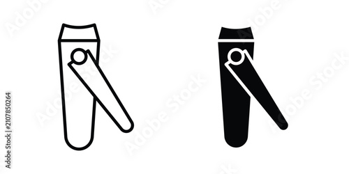 Foto Nail clippers icon in black and white style