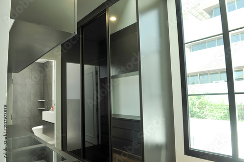 walk in closet 