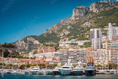 Canvastavla The port of Hercules in Monte Carlo, Monaco on a sunny summer day, with blue sky