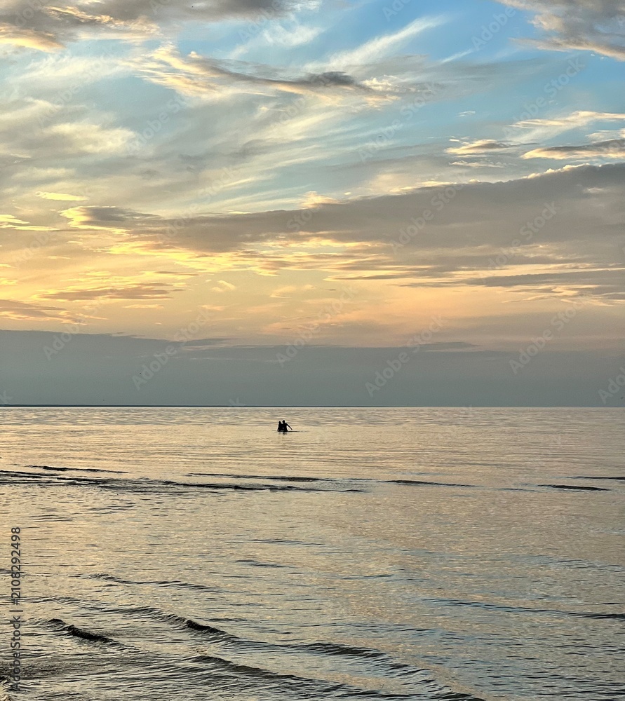 Fototapeta premium sea ​​coast at sunset