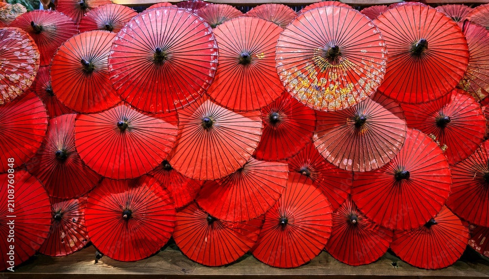 Obraz premium red paper parasols on display arashiyama kyoto japan