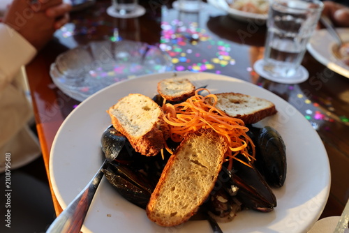 steamed mussels 
