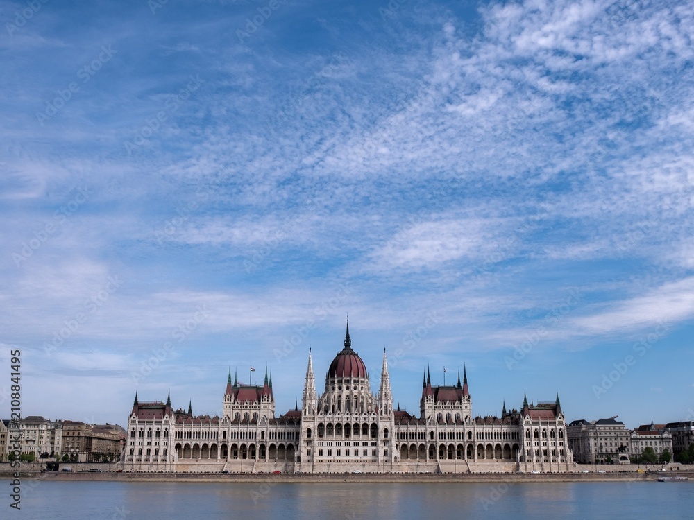 Fototapeta premium hungarian parliament building