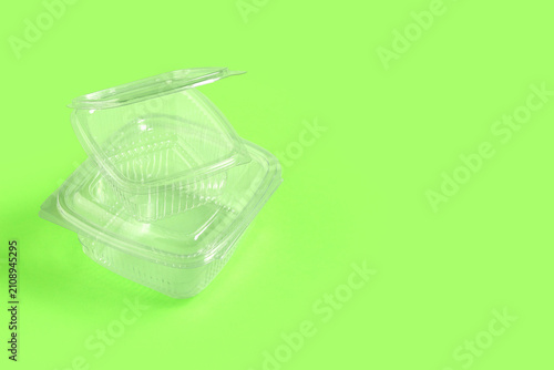Disposable plastic food con...