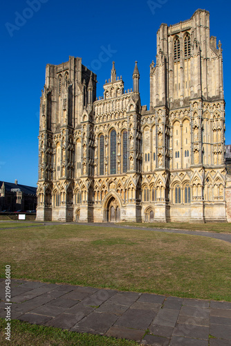 Canvas Print The west end of Wells Cathedral in Somerset, England