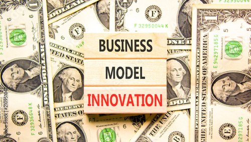 Foto Business model innovation words symbol
