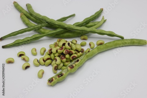 farm fresh black eyed peas