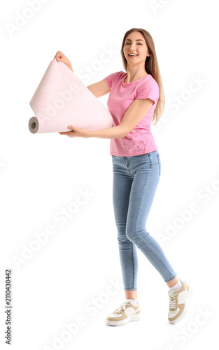 Young woman with wallpaper ...