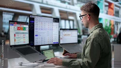 Enterprise Risk Manager Reviews Compliance Dashboard