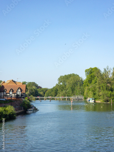 Canvas Print river in the windsor