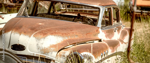 Photos Car wreckages with rust, abandoned vehicles