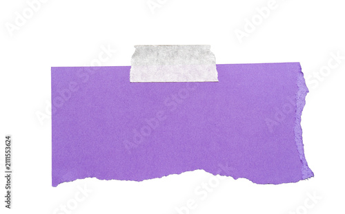 Fotografie Papel morado rasgado con cinta adhesiva y borde inferior irregular aislado sobre