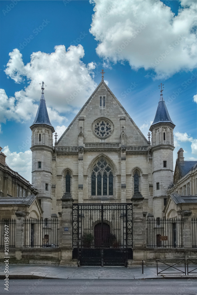Fototapeta premium Paris, the Arts et Metiers museum, old monument and chapel in the center 