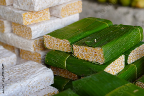 Fotografie tempeh and tofu tahu indonesia