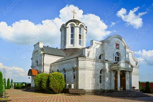 Cuadro en lienzo Stone church in the St