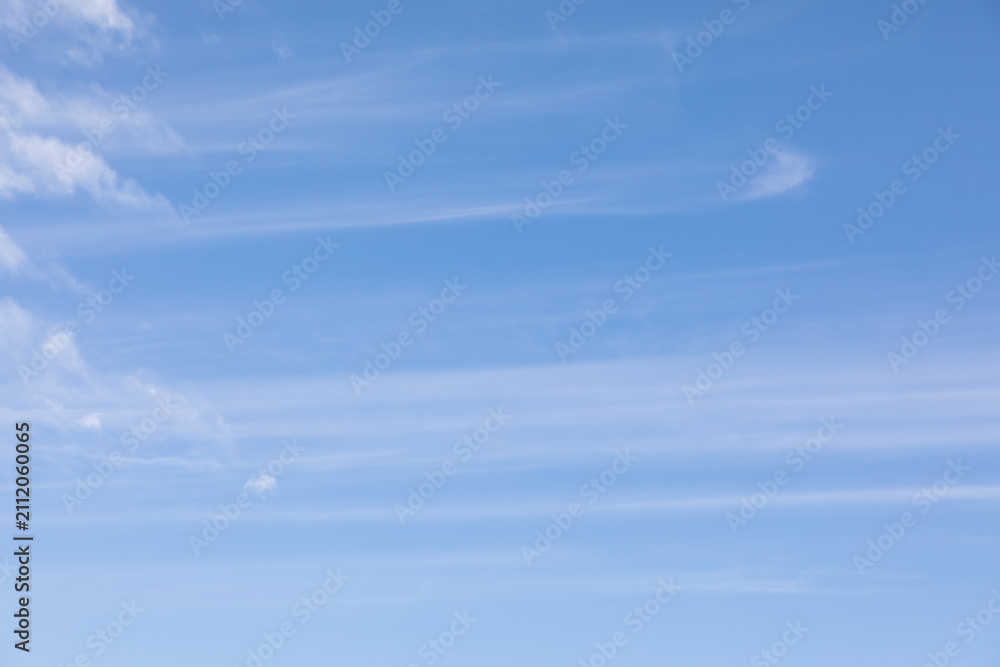 Fototapeta premium White clouds and blue sky