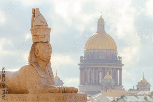 Schilderij op canvas The Sphinx on the University Embankment and St