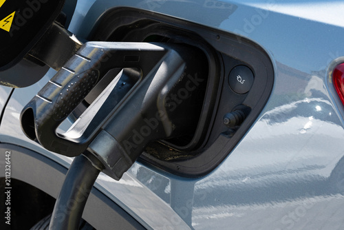 Charging cable in an electric car