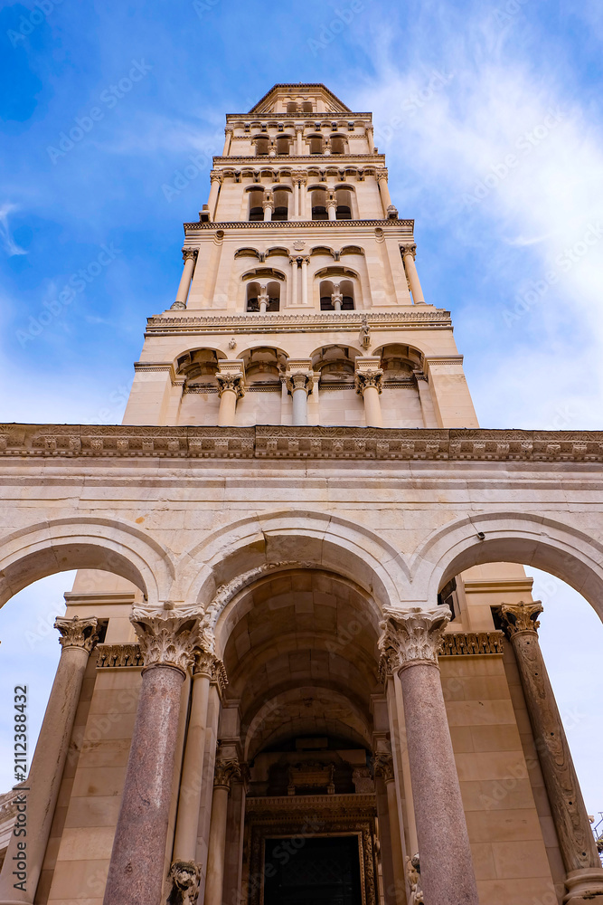 Fototapeta premium Diocletian's Palace and the Romanesque bell tower of the Cathedral of Saint Domnius in Split old town, Croatia 