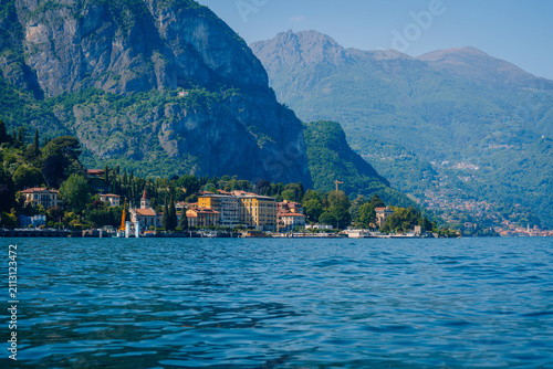 Canvas Print Hotel Britannia Excelsior along the scenic shores of Lake Como, surrounded by mo