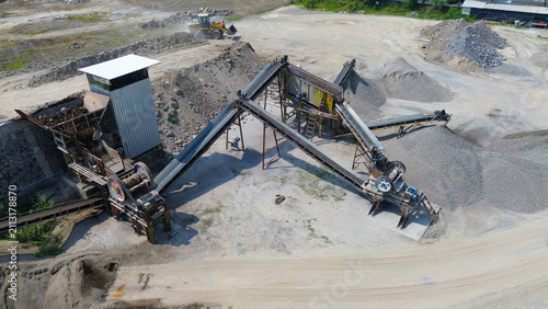 Quadro su tela Aerial view of stone crushing and aggregate processing plant with conveyor belts