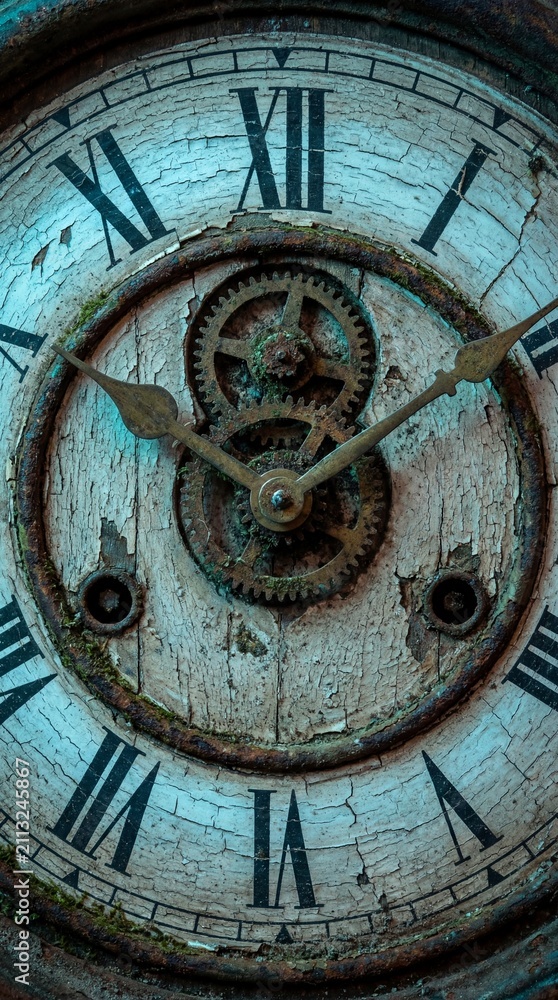Obraz premium Close-up of a weathered clock face with peeling paint and rusty gears. A symbol of time passing and decay. Perfect for vintage themes and historical concepts.