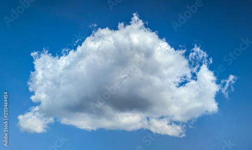 Valokuva Natural scenery background blue sky with bright white clouds and clear