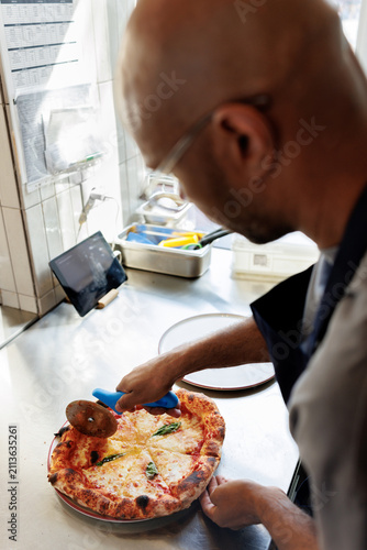Pizza slicer