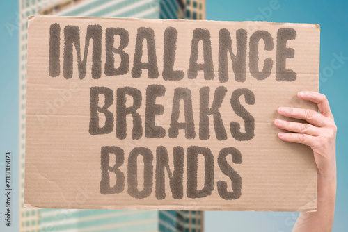 Foto "Imbalance Breaks Bonds" Unequal status or attention can destroy friendship