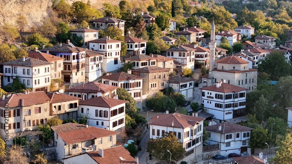 Fototapeta premium Aerial View of Safranbolu: Ottoman Architecture and Mosque at Sunset 