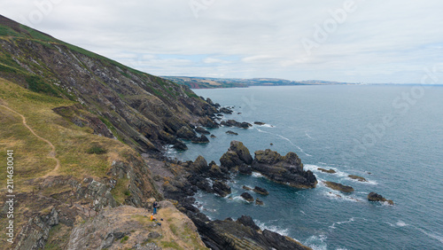Fotografía Dramatic view of rugged coastal cliffs and North Sea coastline near Fast Castle